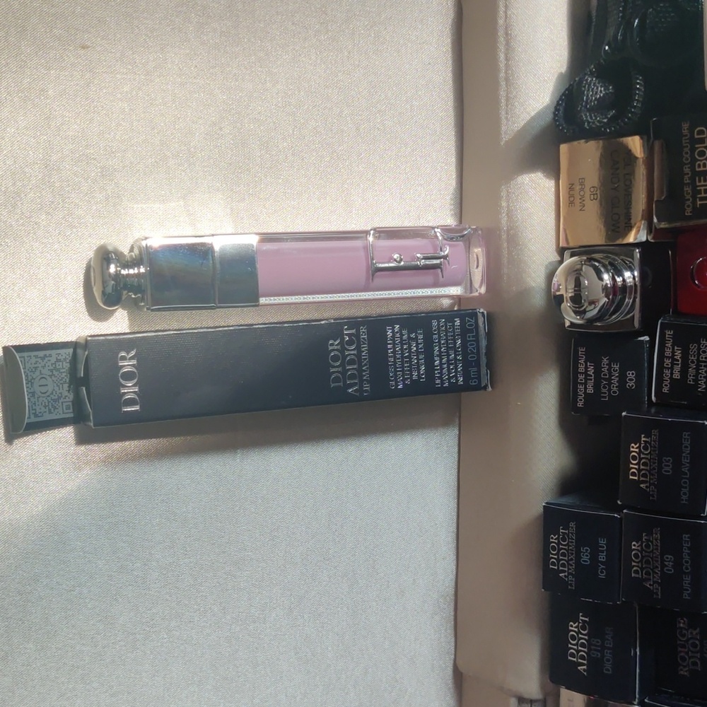 DIOR addict lip maximizer in pink lilac